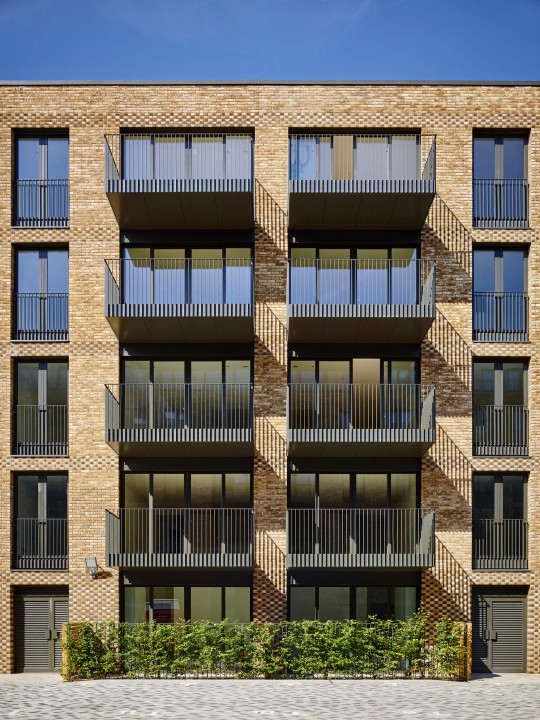 Surrey Lane Thumbnail